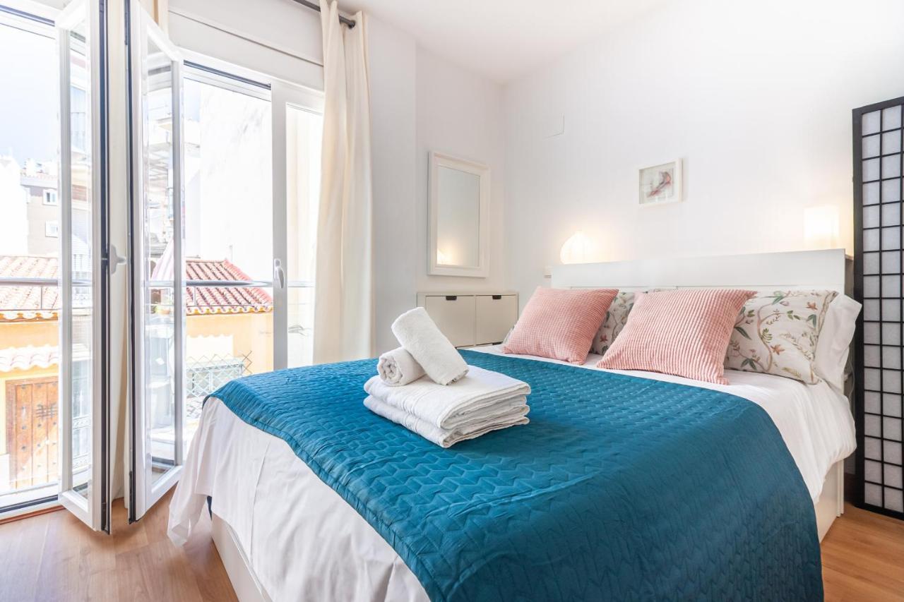 Sea & Wave Adela Boutique Apartment Malaga Exterior photo